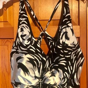 BCBGMAXAZRIA Floral Print Crossfit-Back Gown